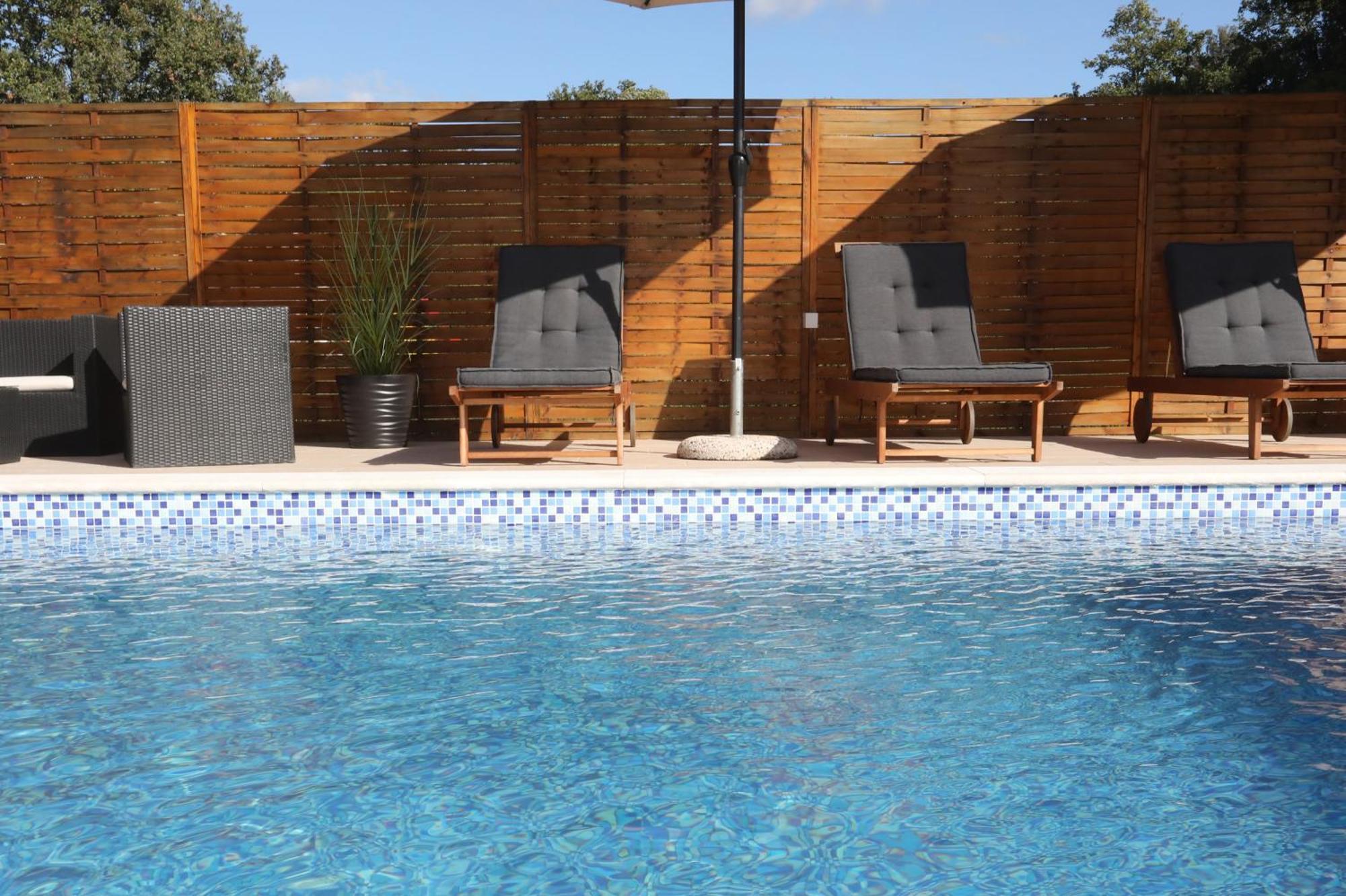 Apartman Debora Sa Privatnim Bazenom Pula Exterior foto